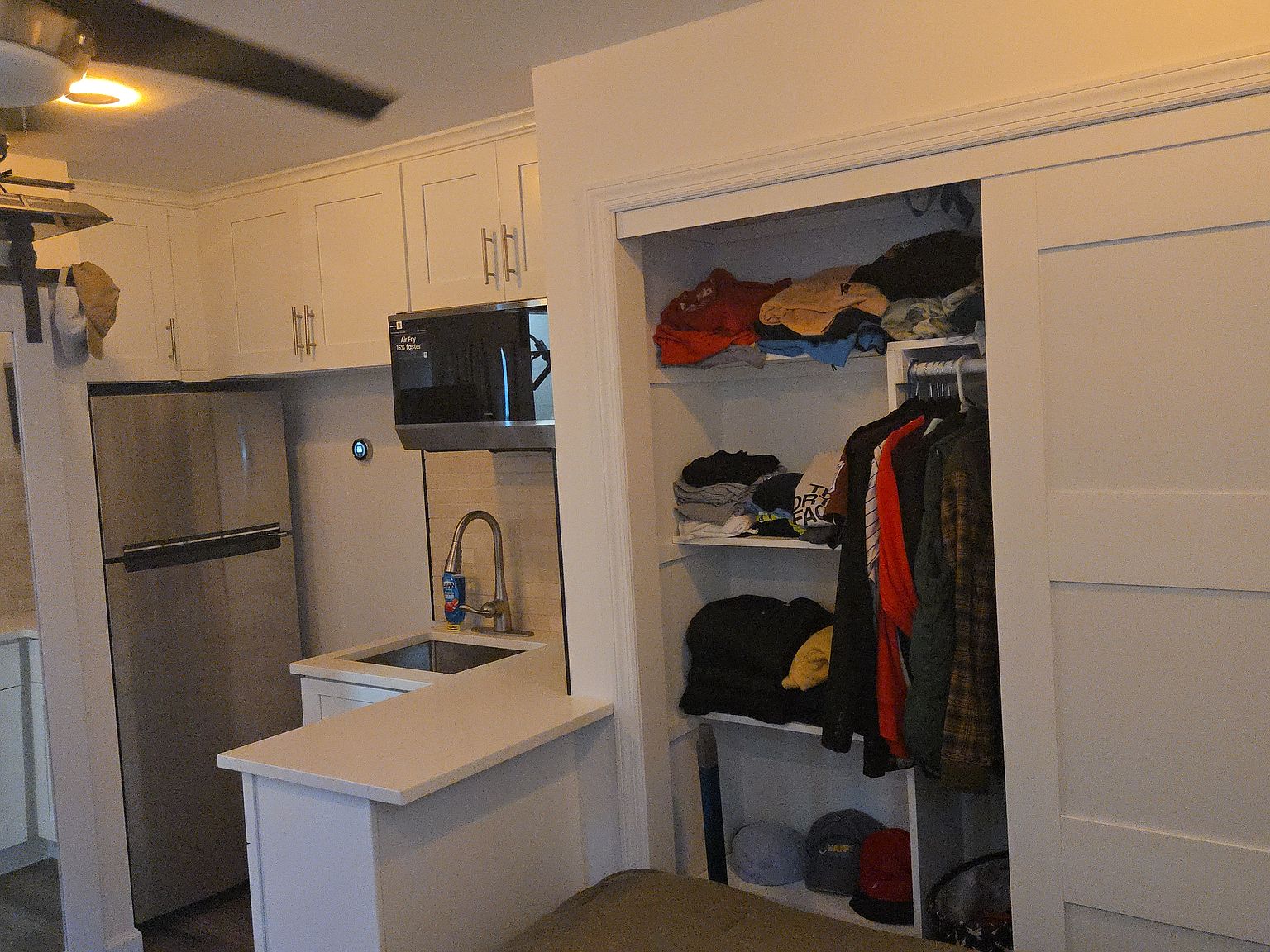 Studio kitchen and closet