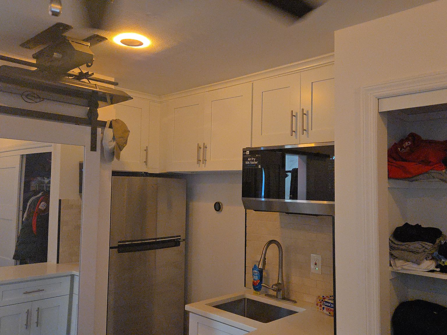Studio kitchenette